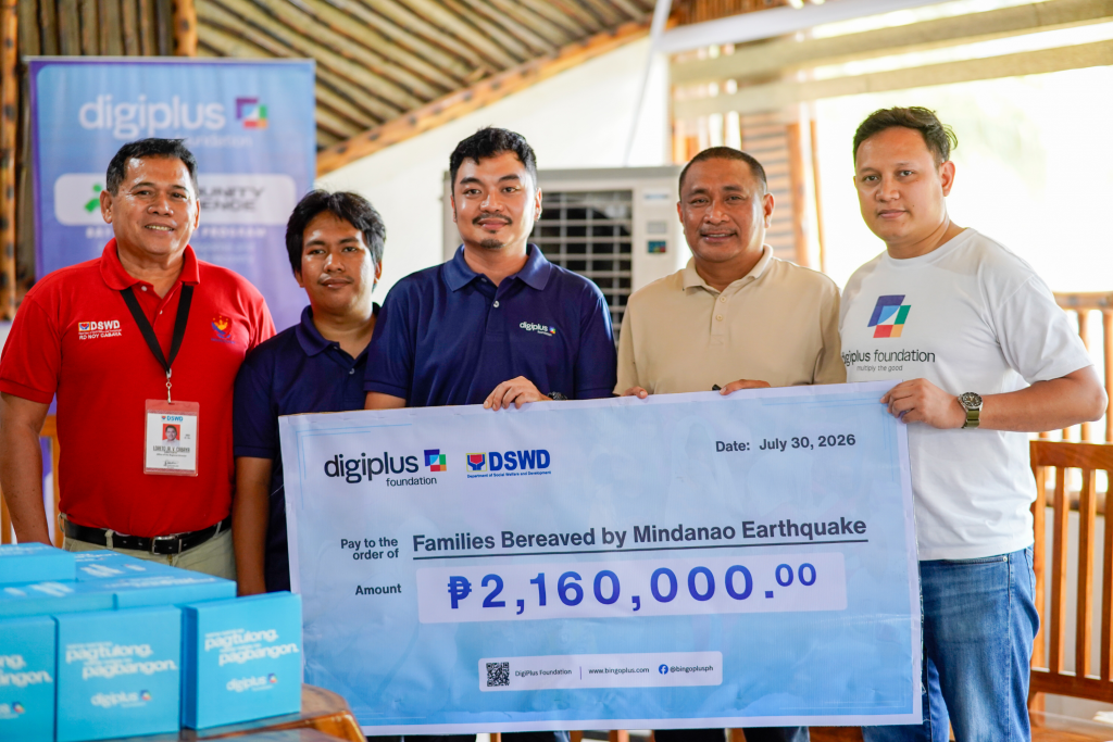 Foundation relief handover photo in Mindanao