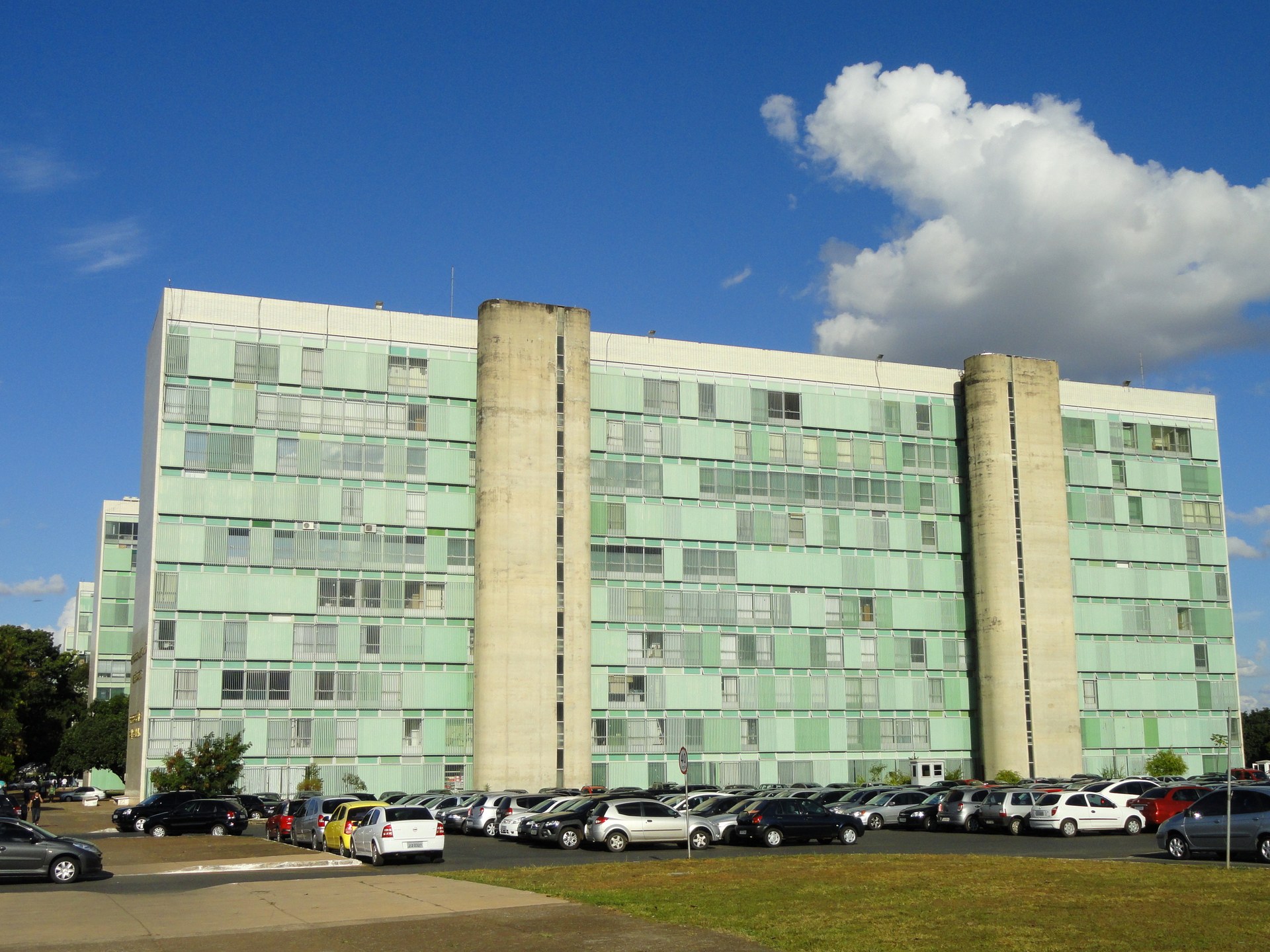 Ministry buildings on Brasília's Esplanada dos Ministérios, where Brazil's Finance Ministry and Secretariat of Prizes and Betting are based